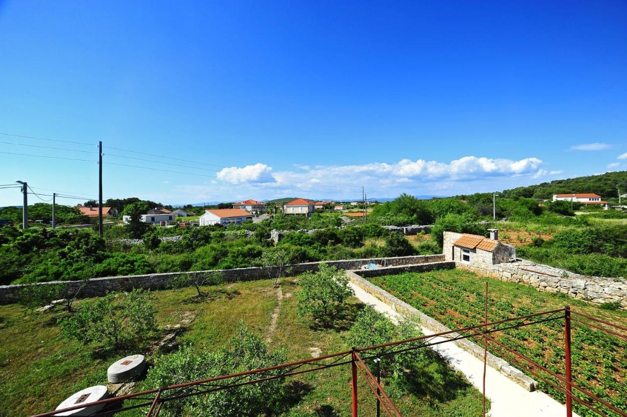 Apartments With A Parking Space Gornje Selo, Solta - 15545 Grohote Exterior photo