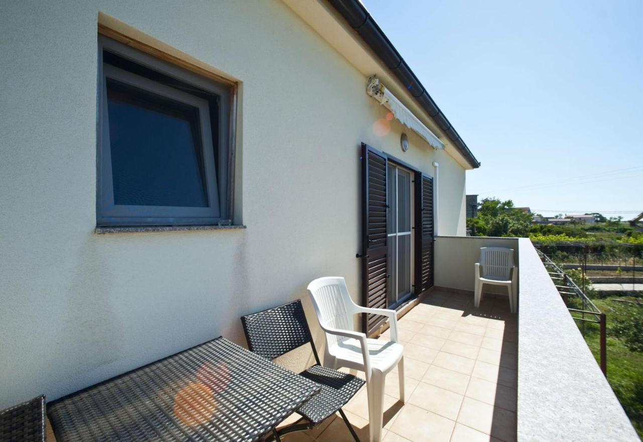 Apartments With A Parking Space Gornje Selo, Solta - 15545 Grohote Exterior photo